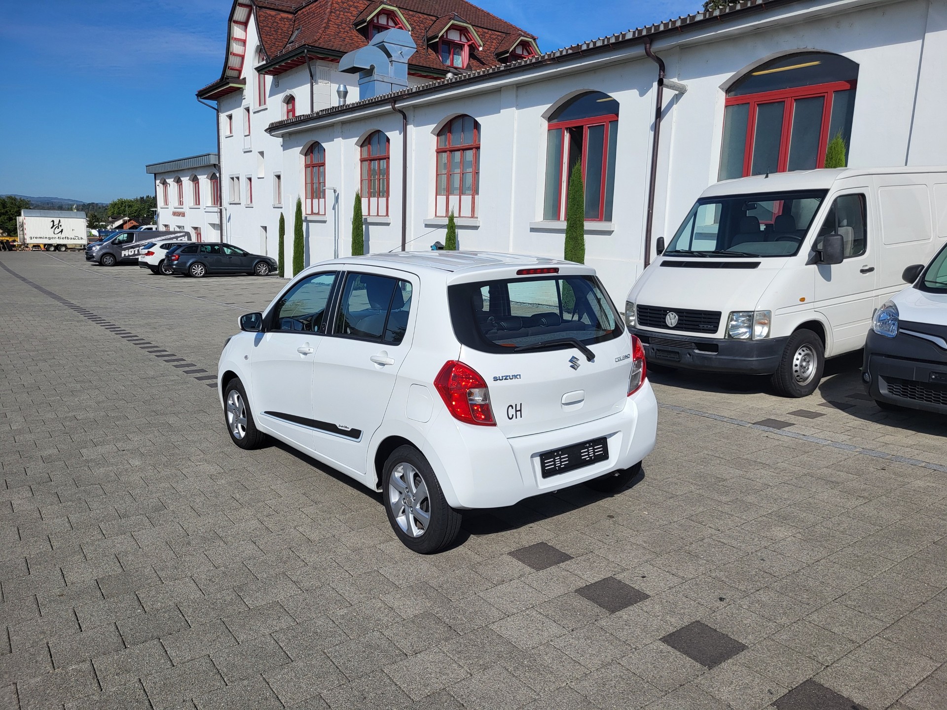 SUZUKI Celerio 1.0 Sergio Cellano Top AGS-image-2
