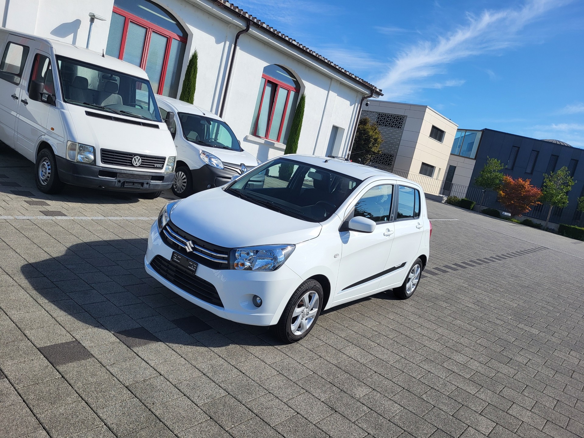 SUZUKI Celerio 1.0 Sergio Cellano Top AGS-image-3