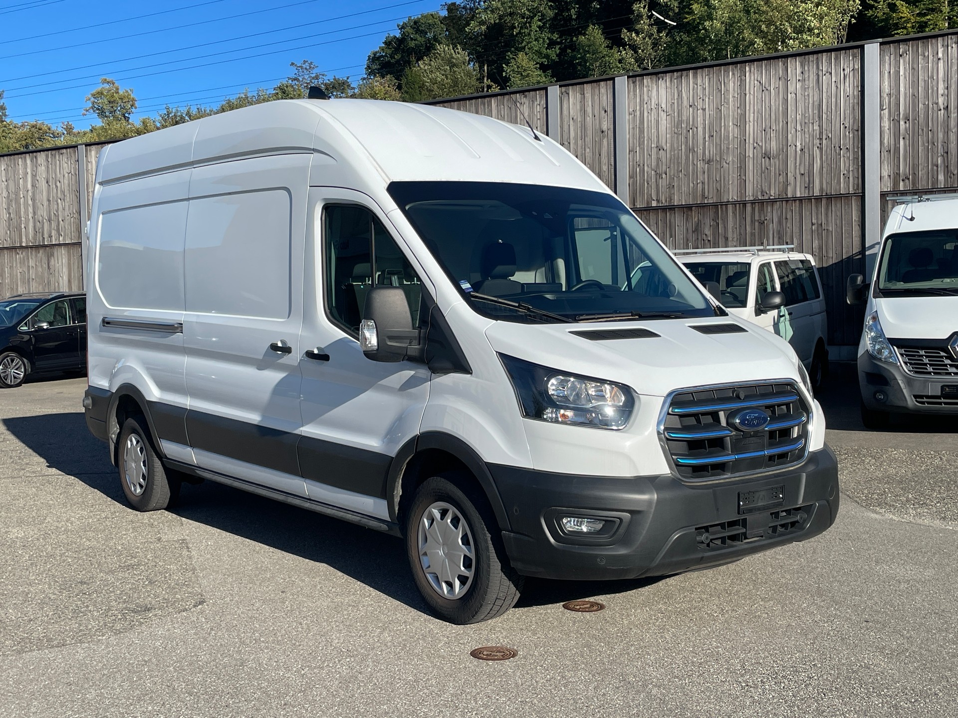 FORD E-Transit Van 350 L3 H3 Trend RWD 68kWh-image-6