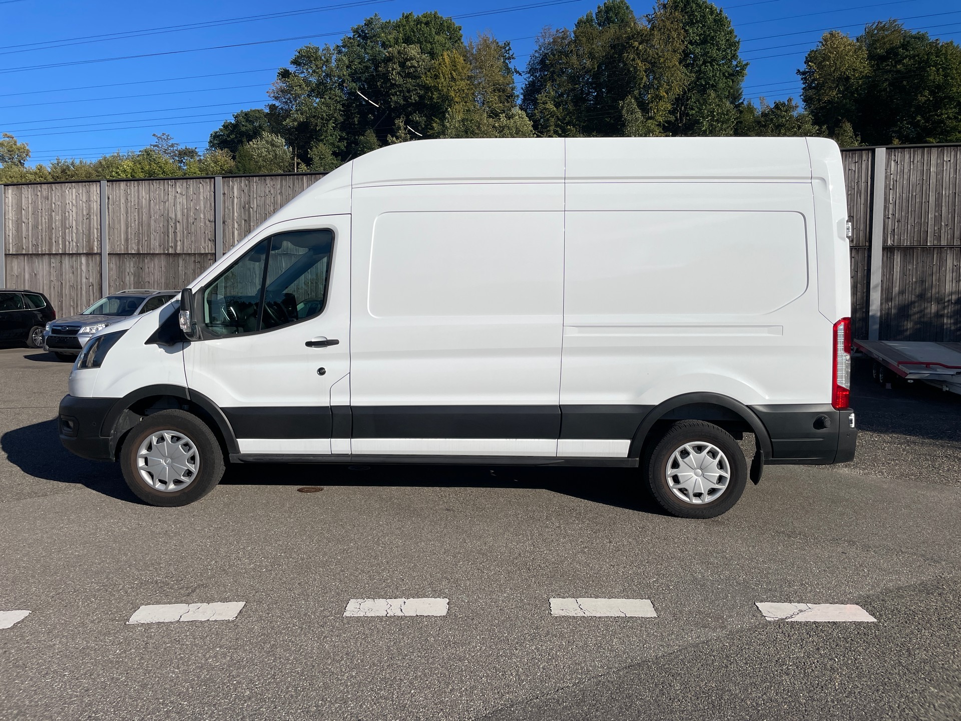 FORD E-Transit Van 350 L3 H3 Trend RWD 68kWh-image-1