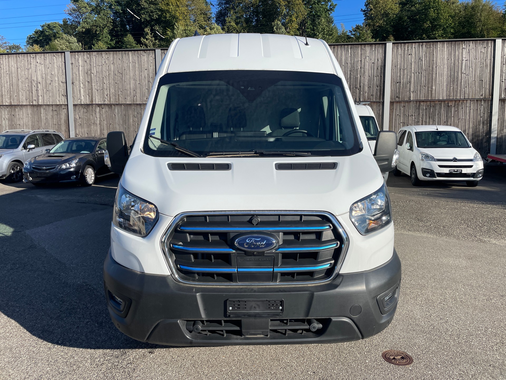 FORD E-Transit Van 350 L3 H3 Trend RWD 68kWh-image-7