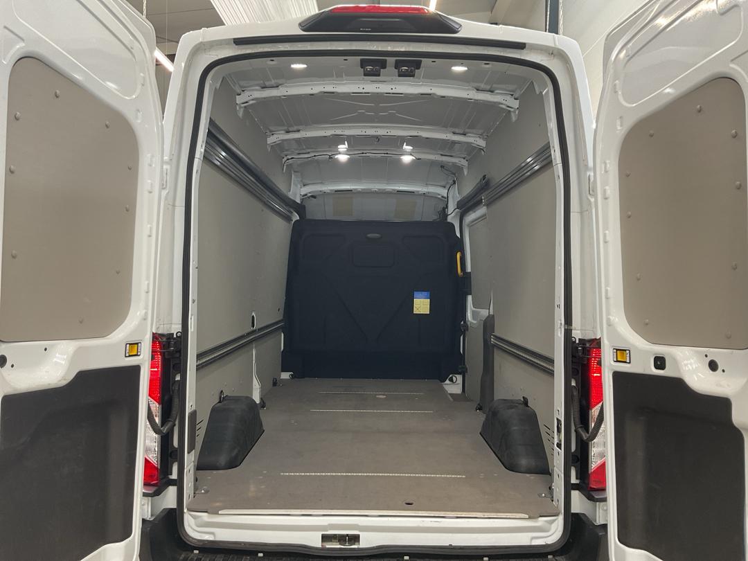 FORD E-Transit Van 350 L3 H3 Trend RWD 68kWh-image-3