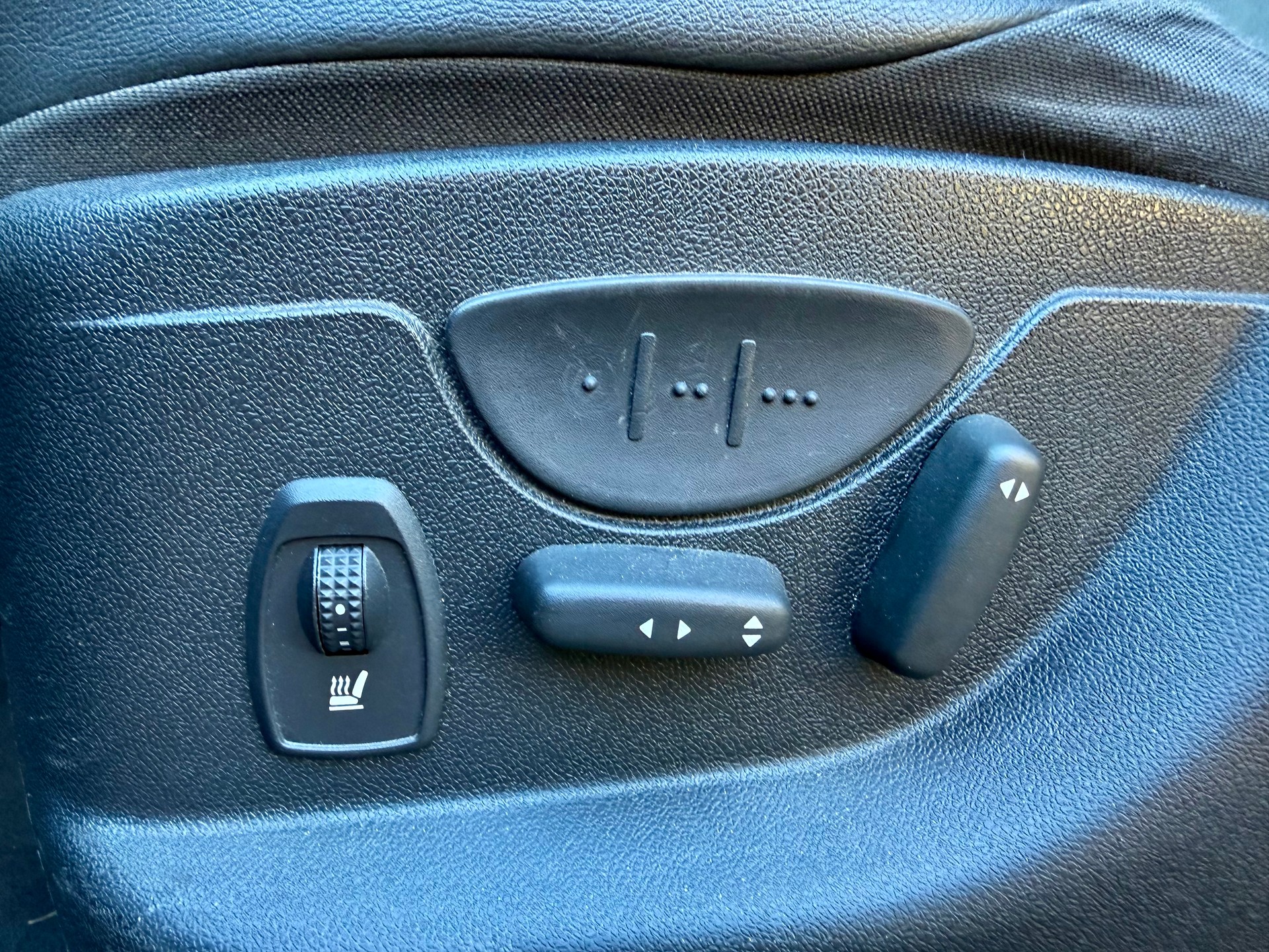 RENAULT Grand Scénic 1.5 dCi Automat, 7 Plãtze, Leder, Kamera, Panorama-image-17