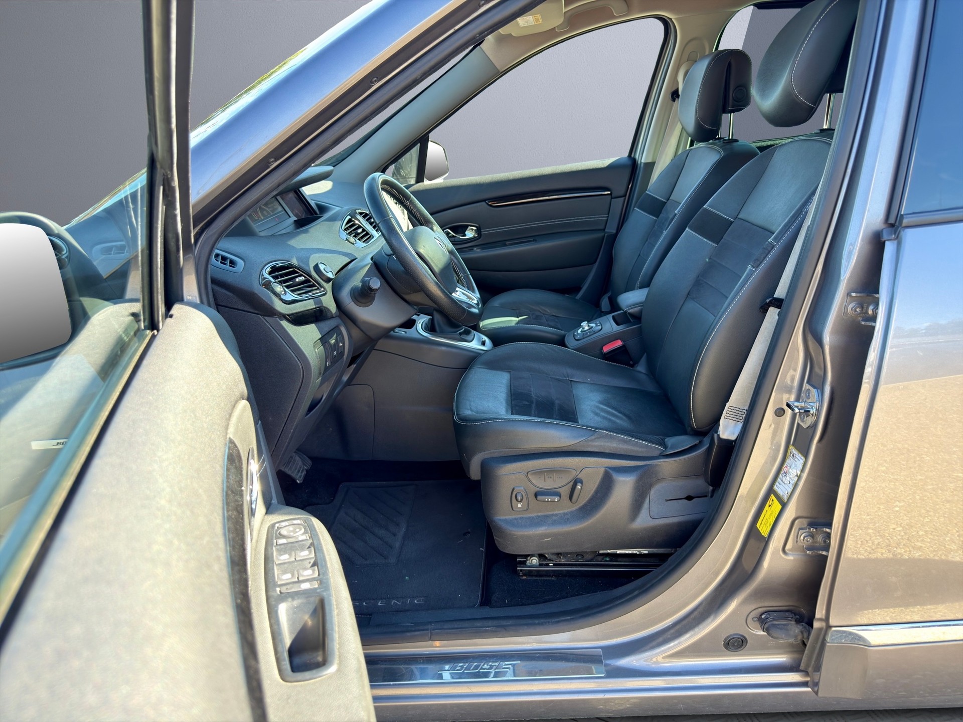 RENAULT Grand Scénic 1.5 dCi Automat, 7 Plãtze, Leder, Kamera, Panorama-image-8