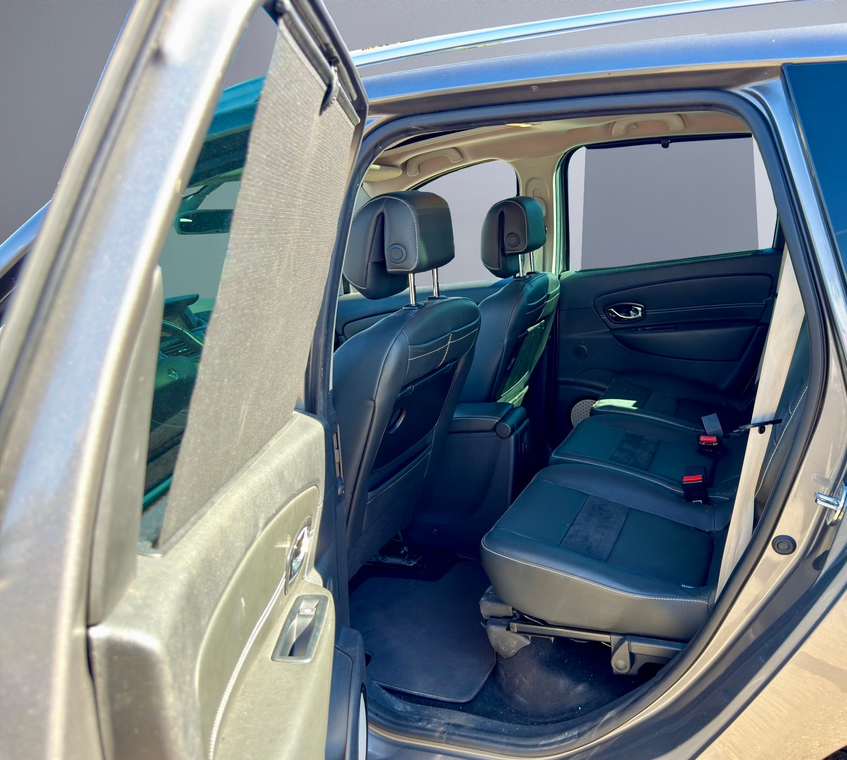 RENAULT Grand Scénic 1.5 dCi Automat, 7 Plãtze, Leder, Kamera, Panorama-image-11
