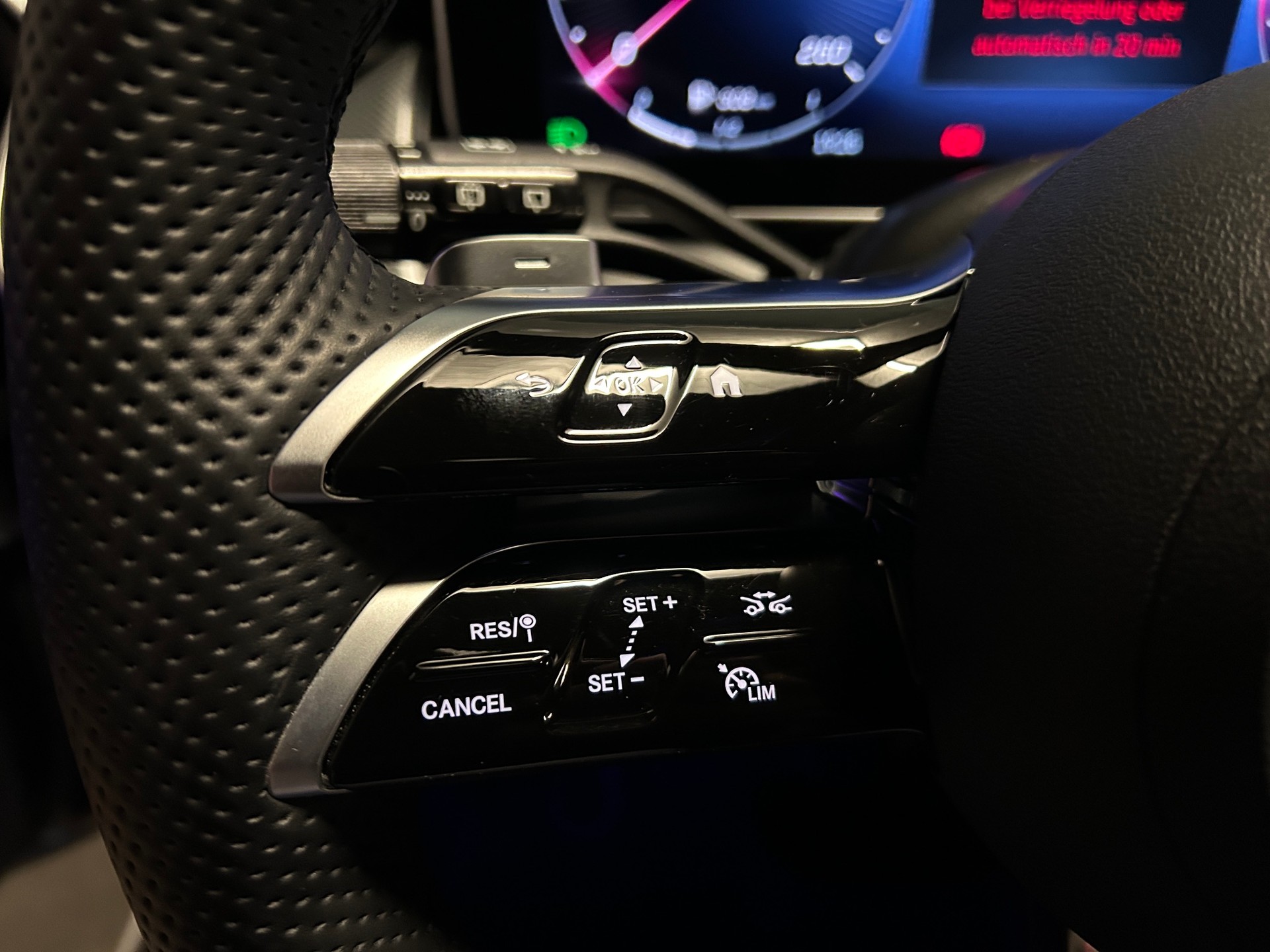 MERCEDES-BENZ GLC 220 d 4Matic 9G-Tronic -CH Fahrzeug mit MSI plus Garantie und Gratisservice--image-15