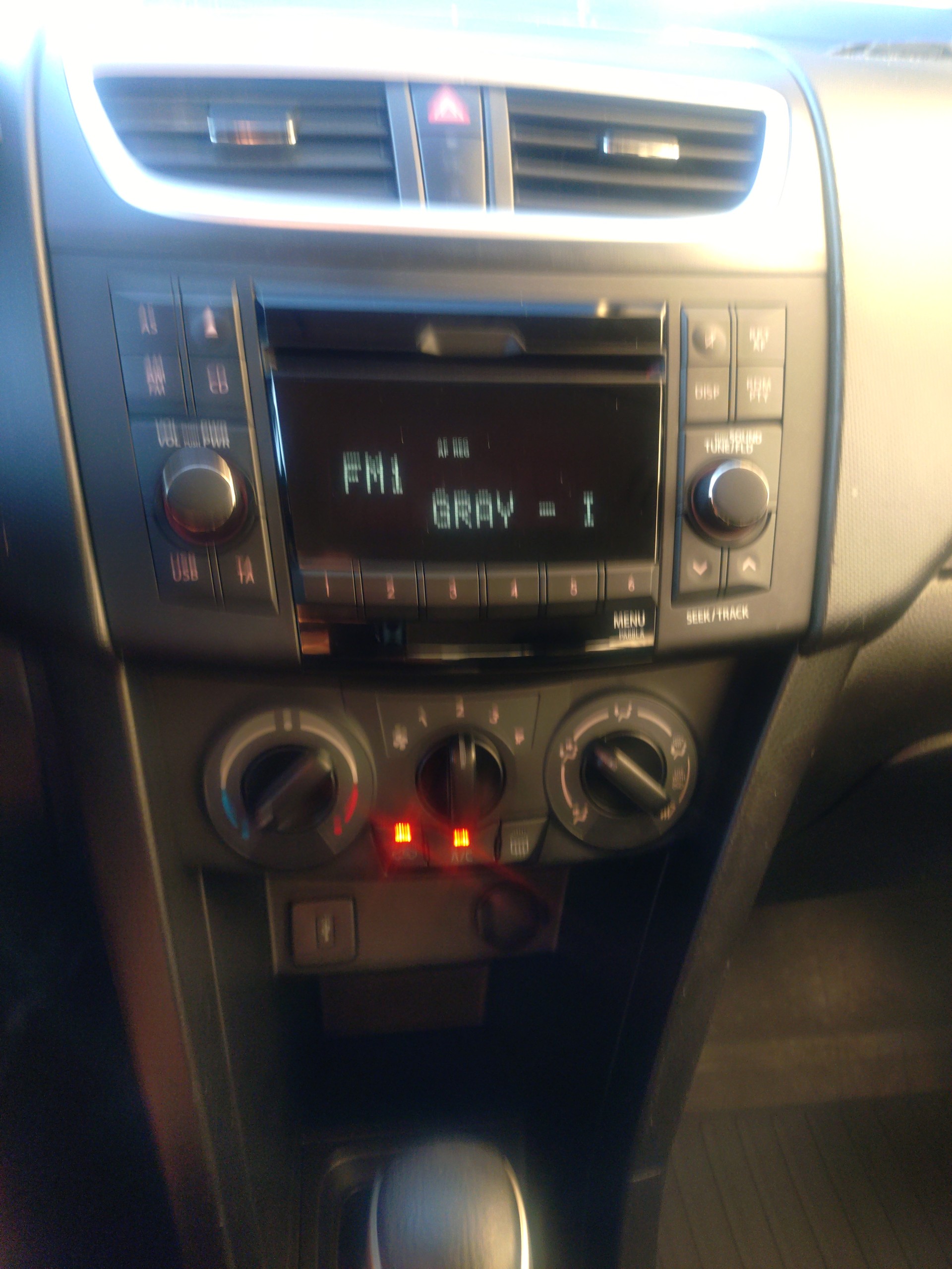 SUZUKI Swift 1.2i 16V Compact+ Automatic-image-7