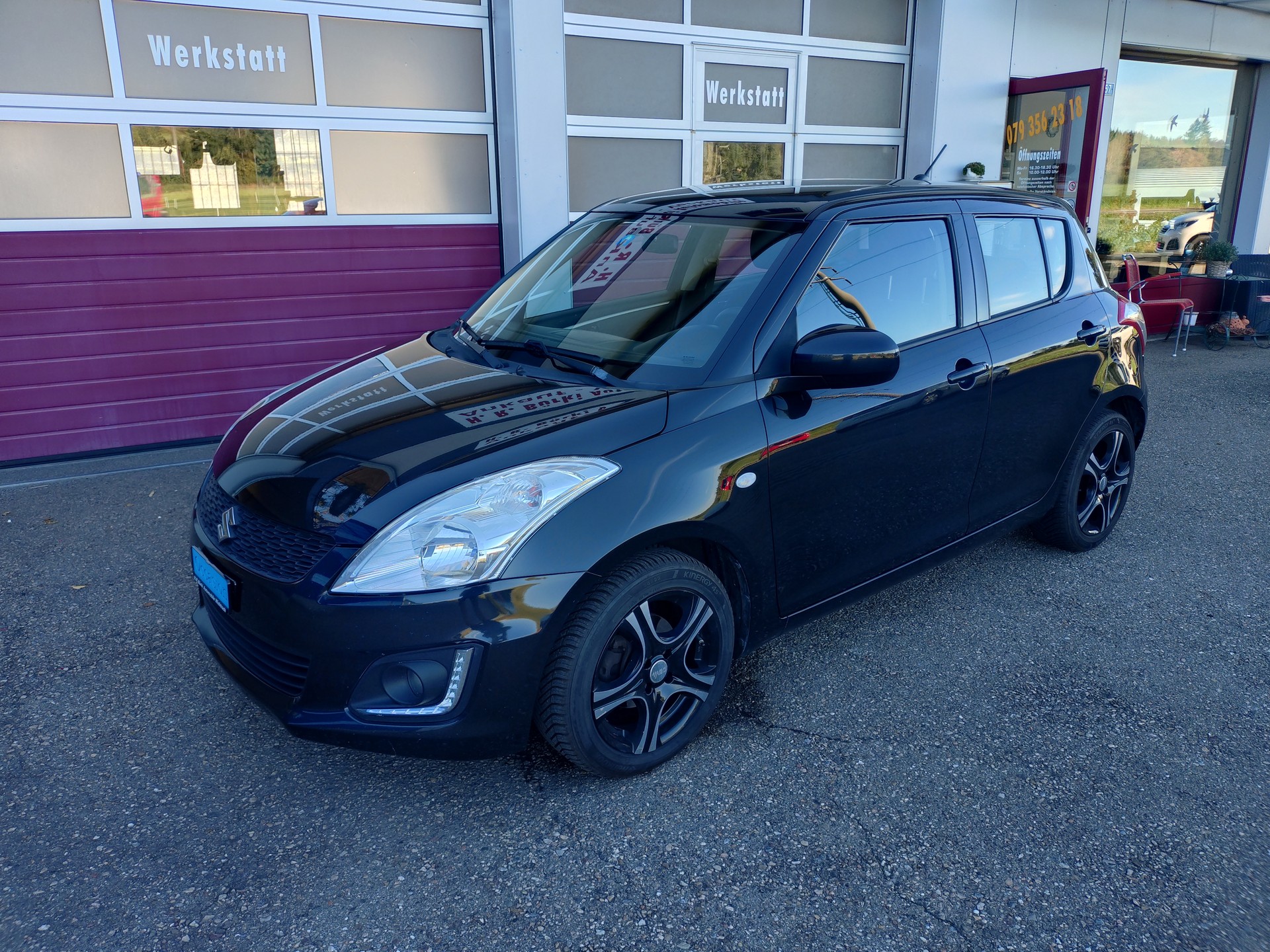 SUZUKI Swift 1.2i 16V Compact+ Automatic-image-1