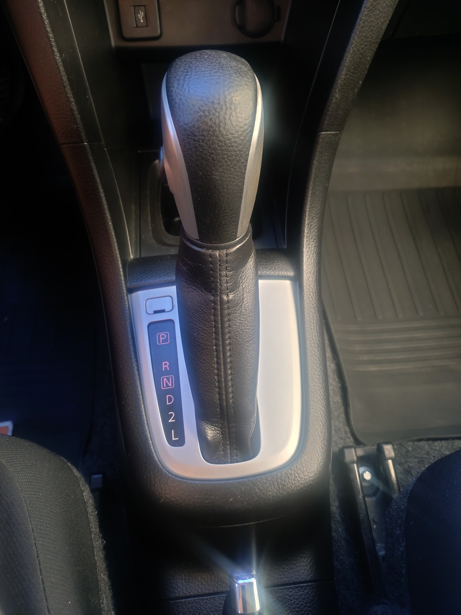 SUZUKI Swift 1.2i 16V Compact+ Automatic-image-8