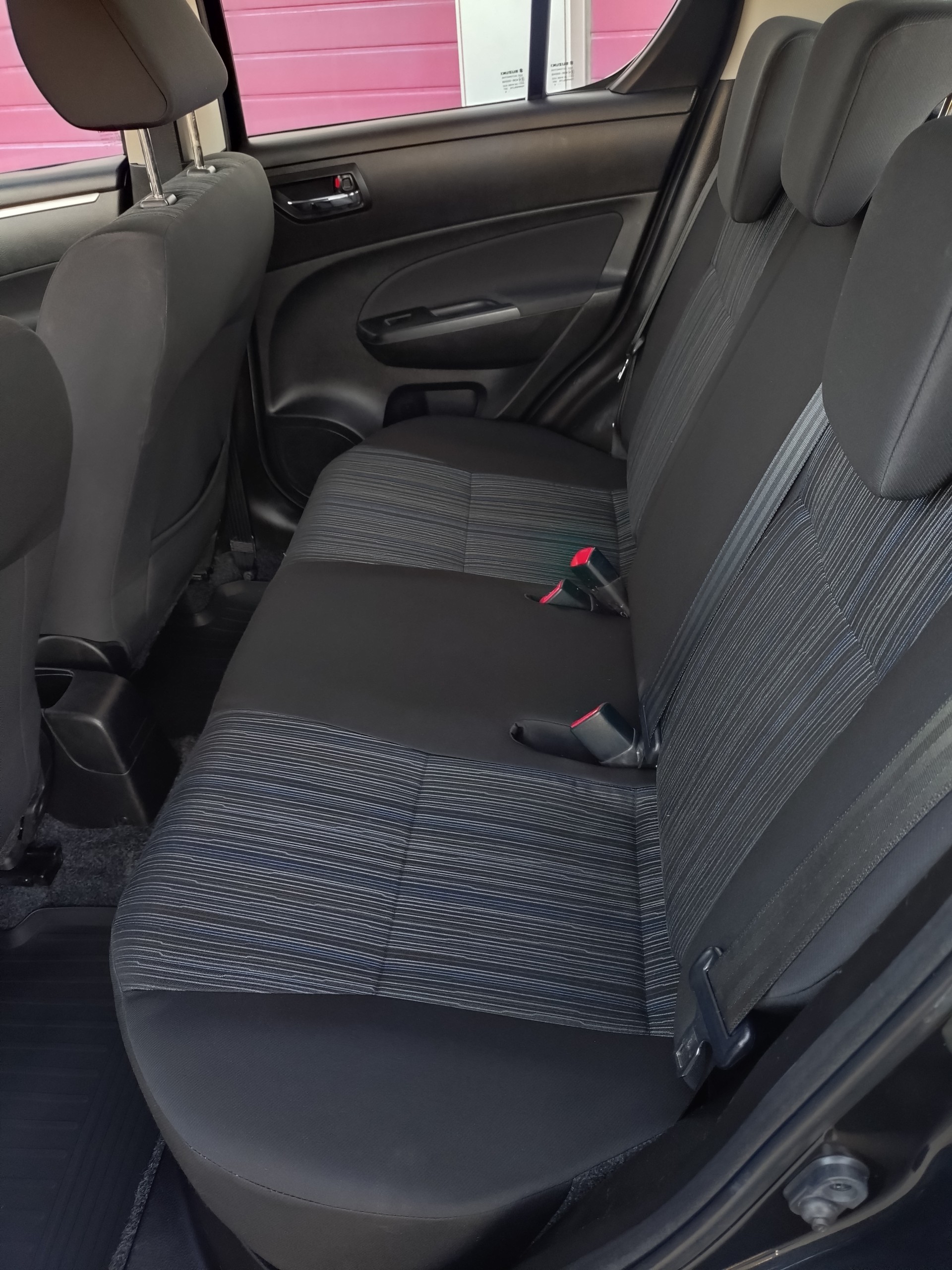 SUZUKI Swift 1.2i 16V Compact+ Automatic-image-12