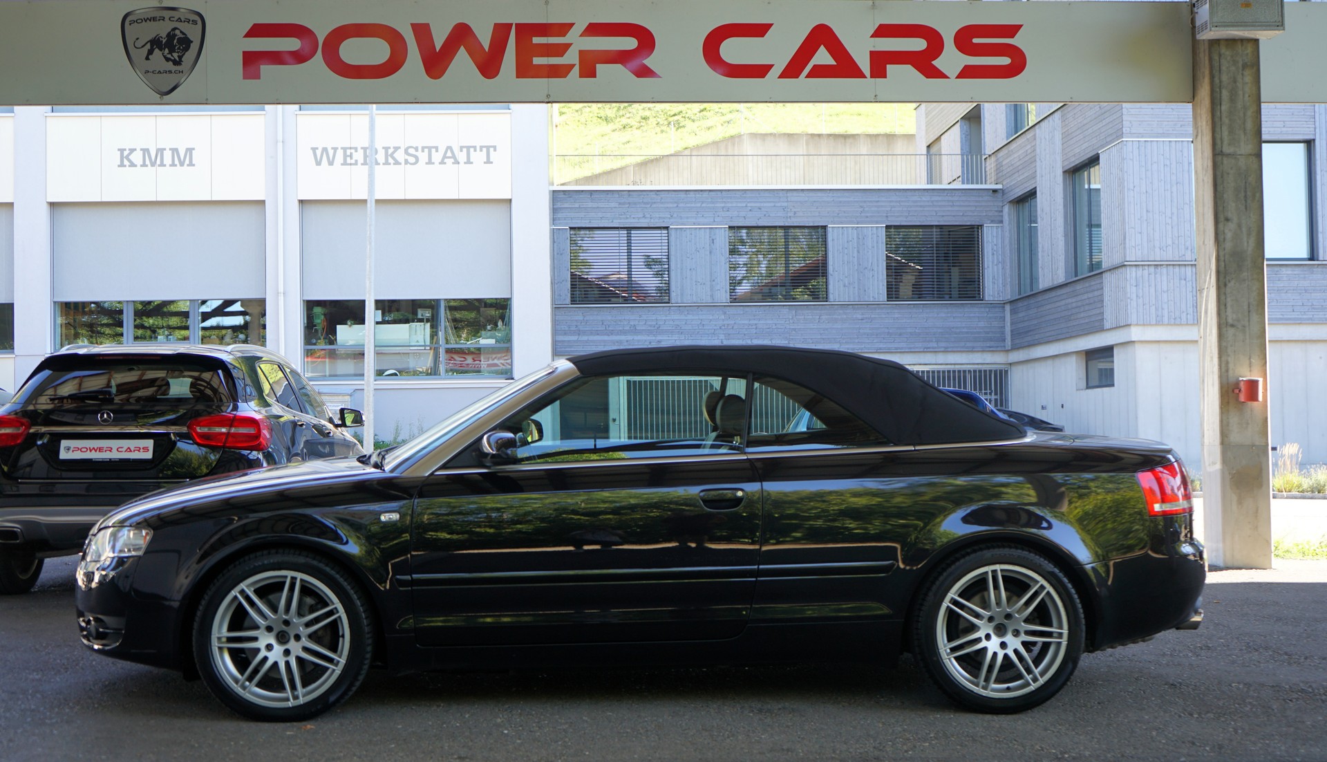 AUDI A4 Cabriolet 3.2 FSI quattro S-Line-image-4