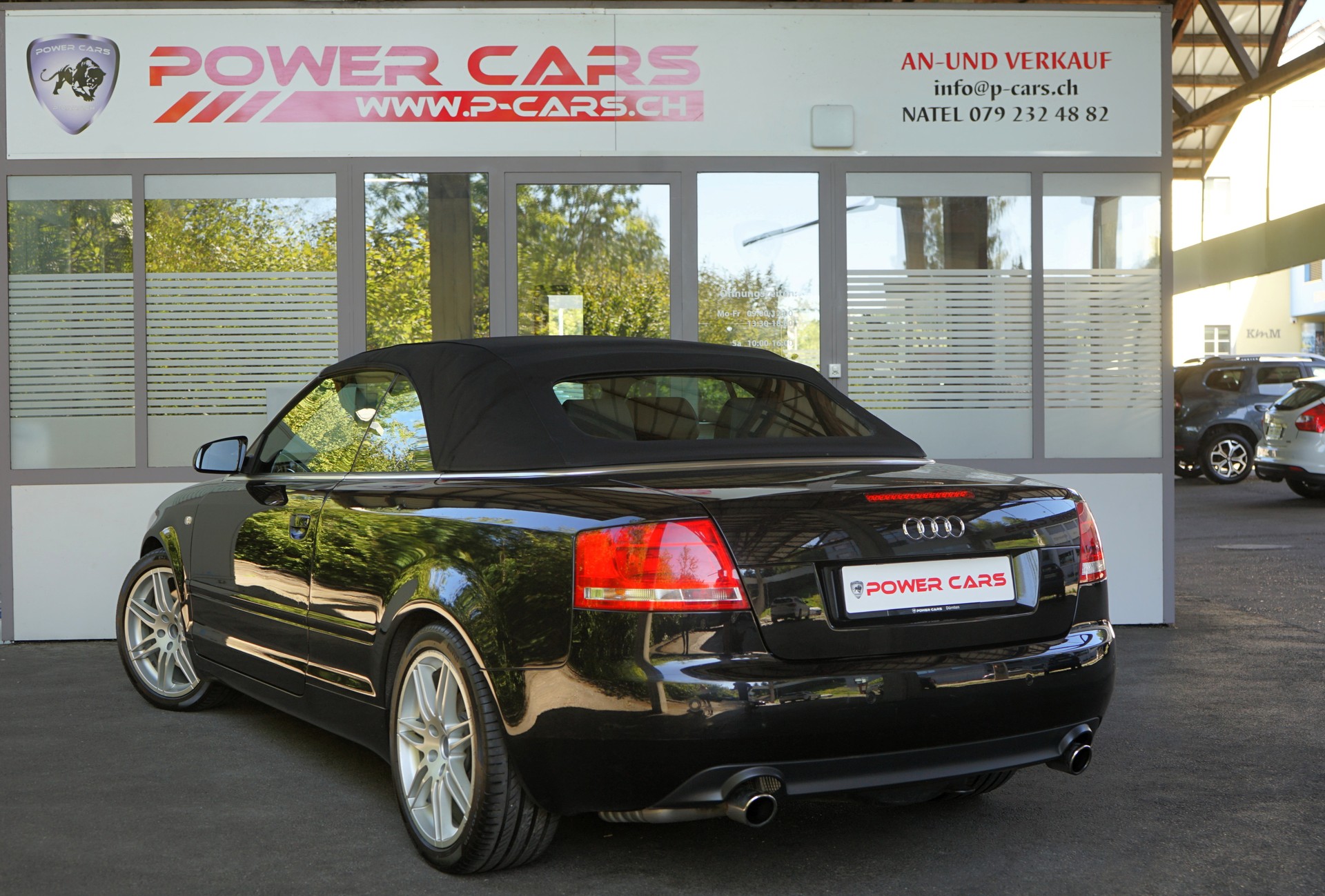 AUDI A4 Cabriolet 3.2 FSI quattro S-Line-image-2