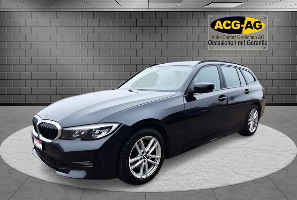 BMW 320d xDrive Touring Steptronic ** Gr-Navi ** RF-Kamera ** Totwinkel-Assistent ** Sitzheizung ** PDC V+H ** Ab MFK & Service-image-2