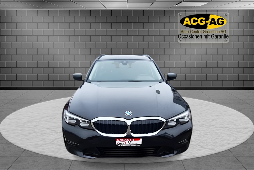 BMW 320d xDrive Touring Steptronic ** Gr-Navi ** RF-Kamera ** Totwinkel-Assistent ** Sitzheizung ** PDC V+H ** Ab MFK & Service-image-1