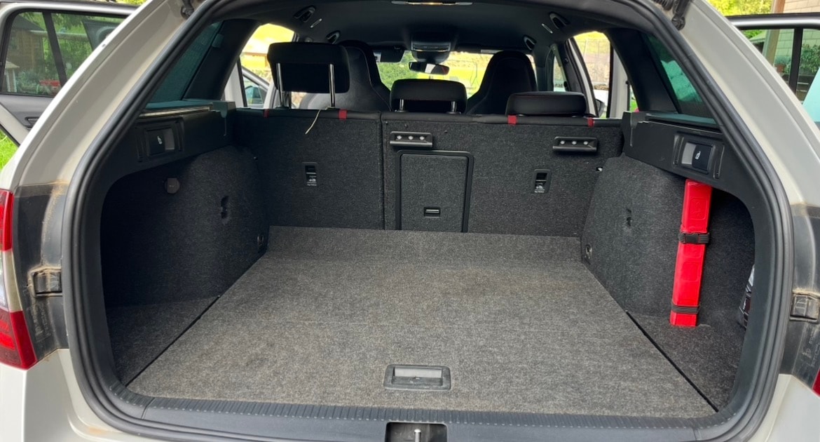 SKODA Octavia Combi 2.0 TDI RS DSG 4x4-image-8