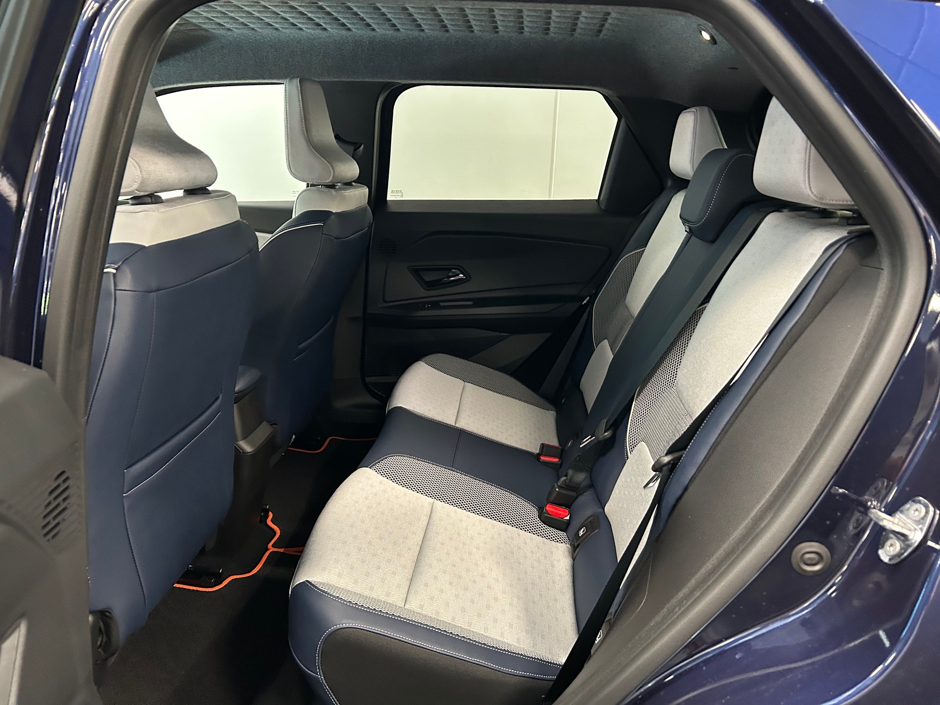RENAULT R5 E-Tech Comfort Range 52 kWh Roland Garros-image-14