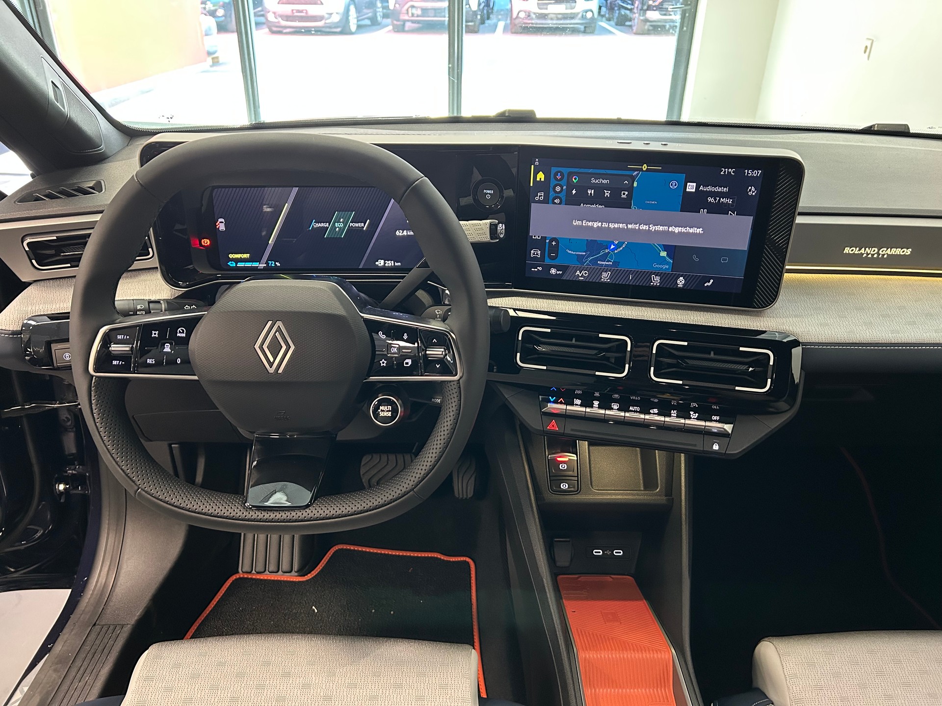 RENAULT R5 E-Tech Comfort Range 52 kWh Roland Garros-image-11