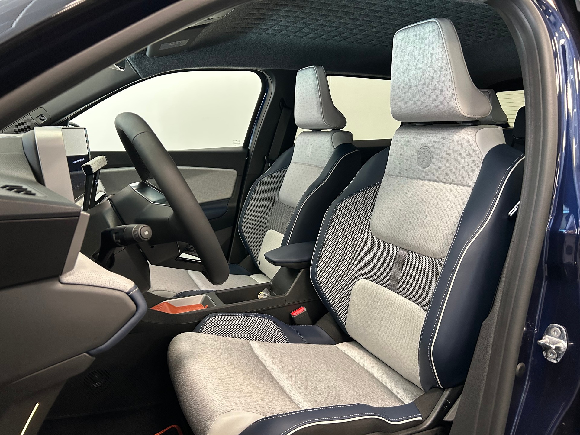 RENAULT R5 E-Tech Comfort Range 52 kWh Roland Garros-image-9