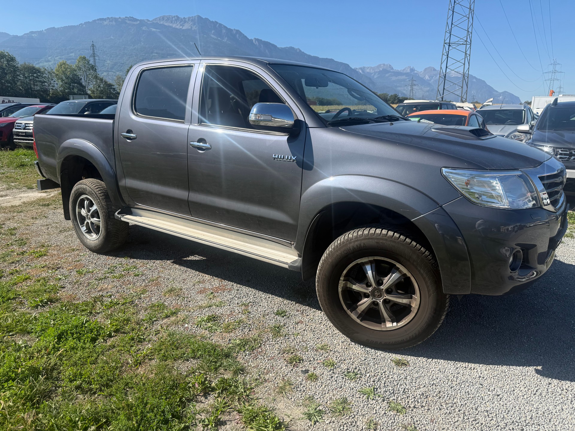 TOYOTA Hilux 3.0 DoubleCab LineaSol A-image-2