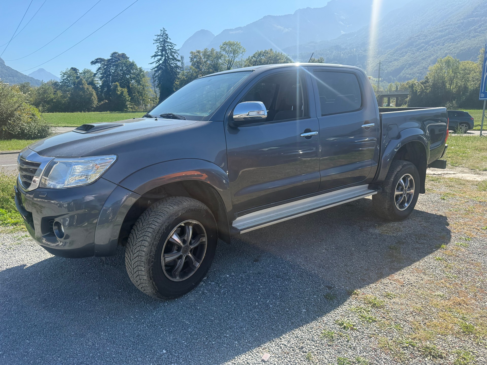 TOYOTA Hilux 3.0 DoubleCab LineaSol A-image-7