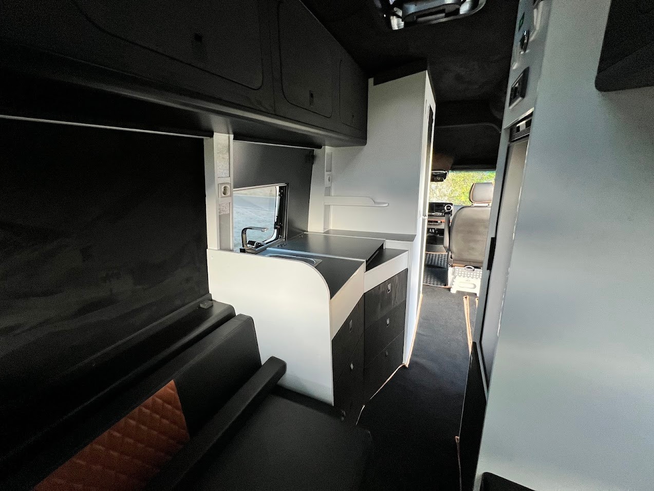 MERCEDES-BENZ 316 CDI Gravus Adventure-image-12