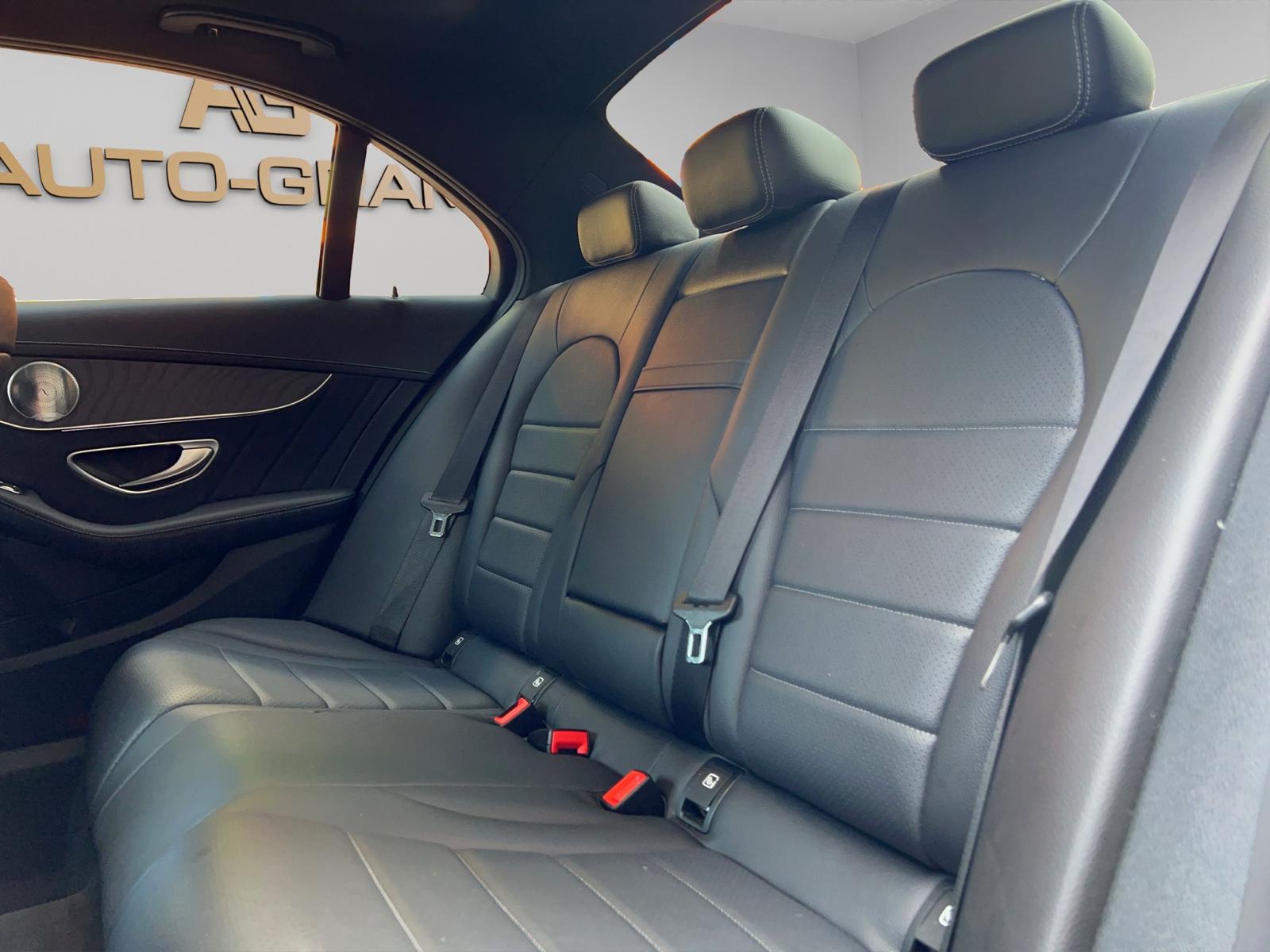 MERCEDES-BENZ C 300 d AMG Line 4Matic 9G-Tronic-image-25