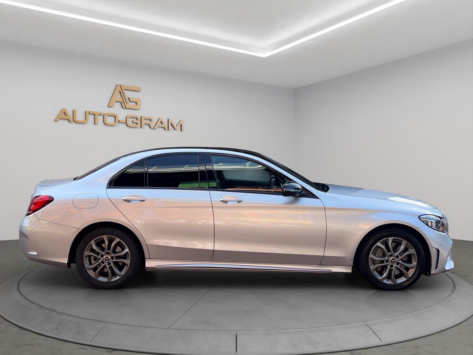MERCEDES-BENZ C 300 d AMG Line 4Matic 9G-Tronic-image-5