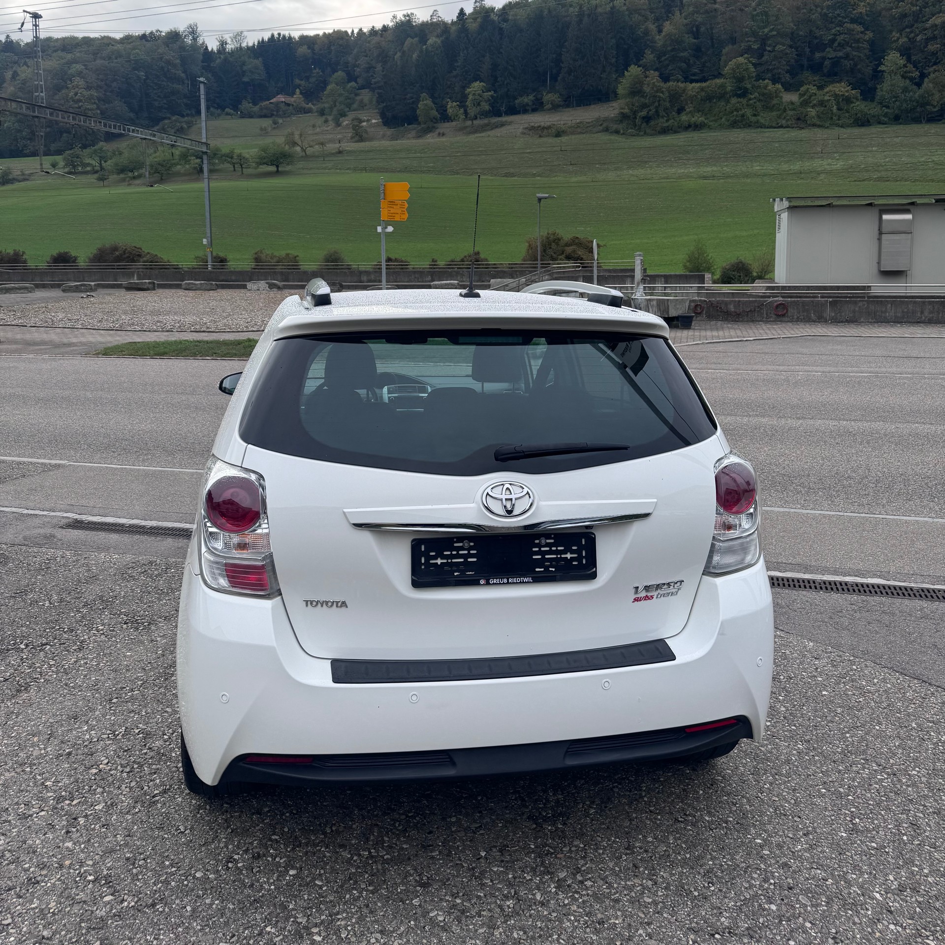 TOYOTA Verso 1.8 Swiss Trend Multidrive S-showroom-element-3