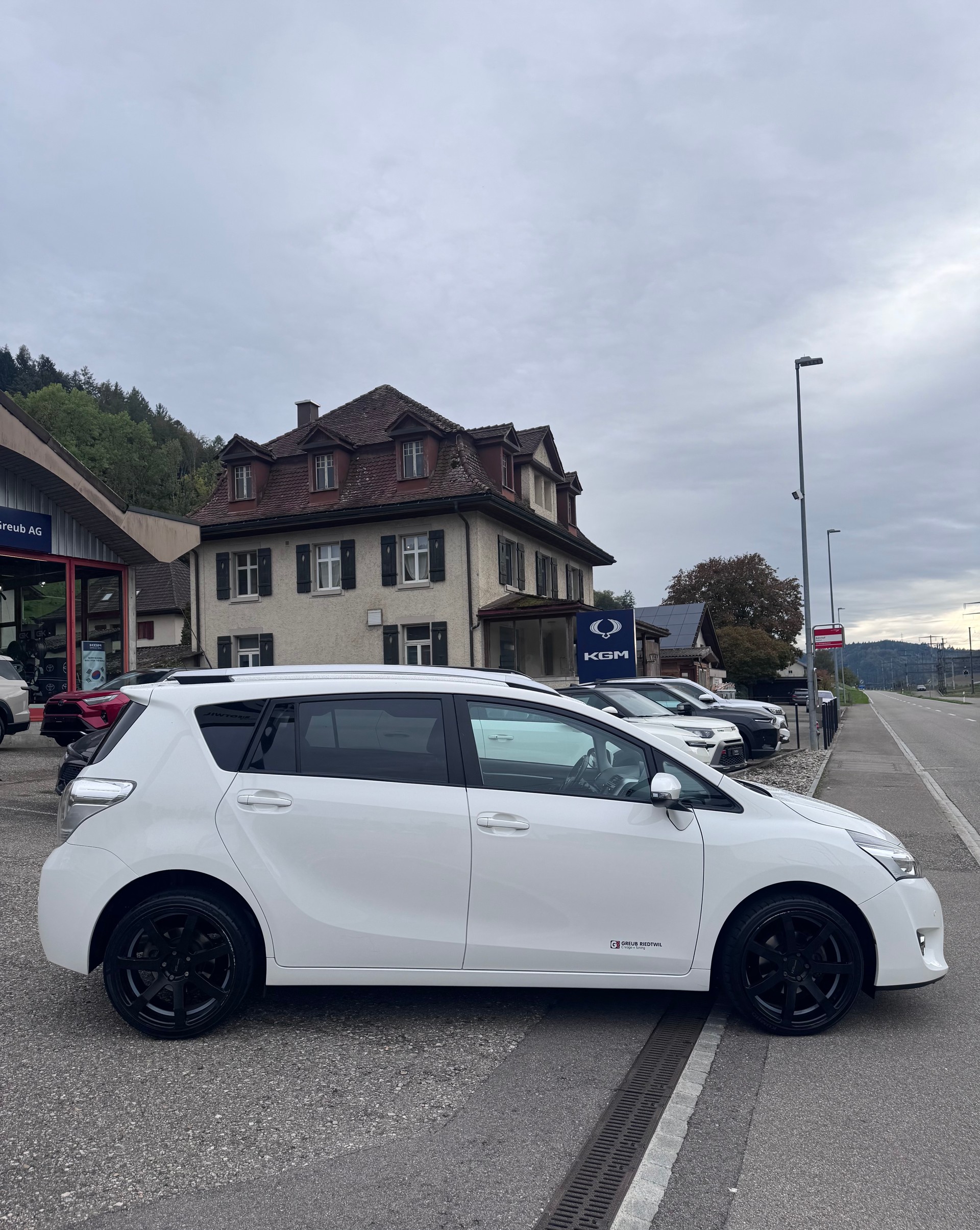 TOYOTA Verso 1.8 Swiss Trend Multidrive S-image-5