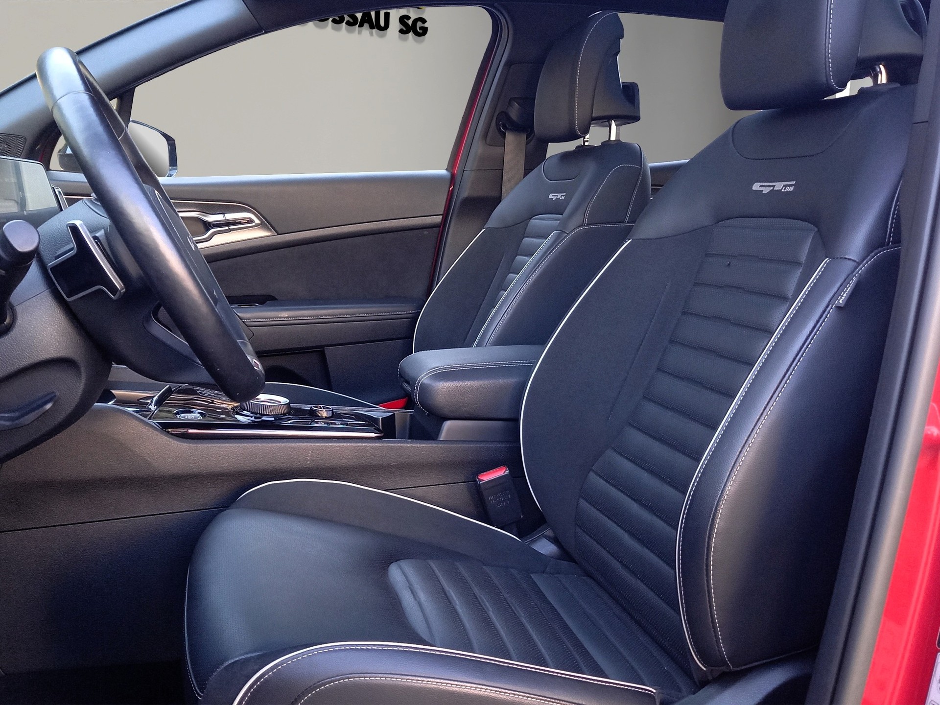 KIA Sportage 1.6 T-GDi Hybrid GT-Line-image-11