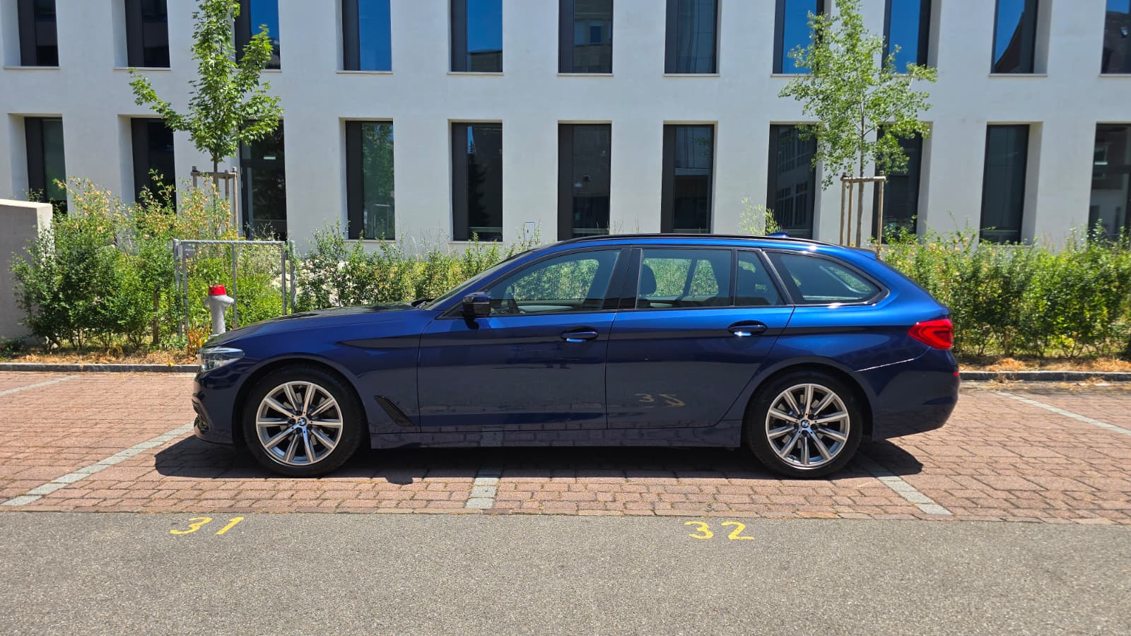 BMW 520d xDrive Touring Sport Line Steptronic| Frisch ab MFK| Ab Service| **Top Ausstatun**|-image-4