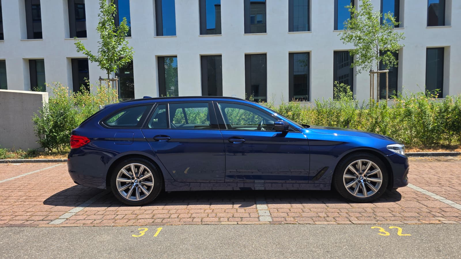 BMW 520d xDrive Touring Sport Line Steptronic| Frisch ab MFK| Ab Service| **Top Ausstatun**|-image-3