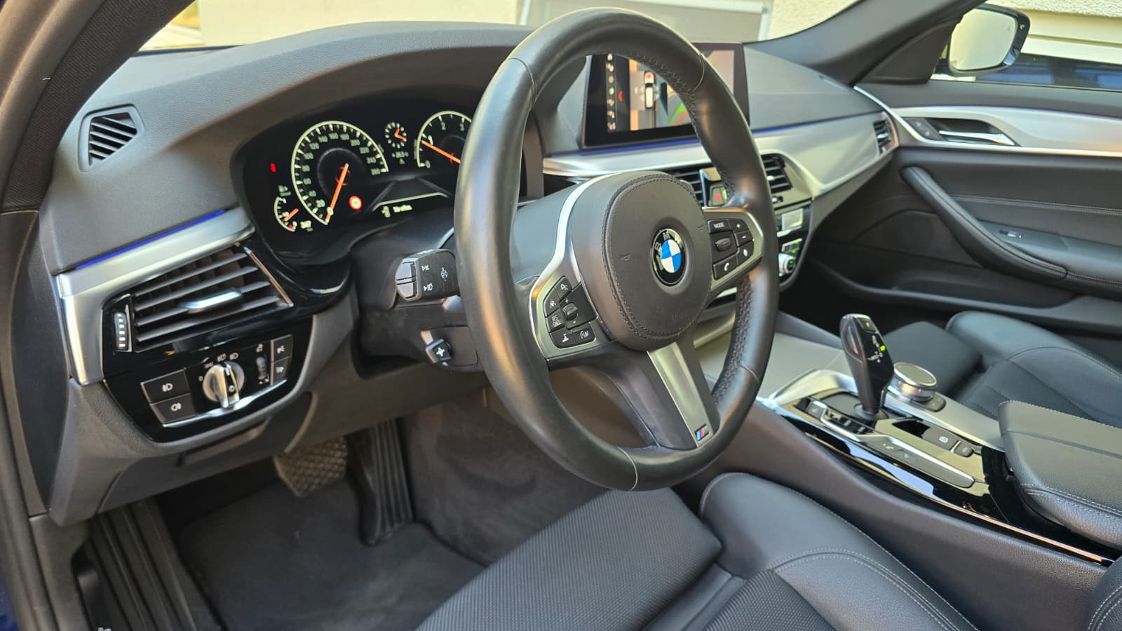 BMW 520d xDrive Touring Sport Line Steptronic| Frisch ab MFK| Ab Service| **Top Ausstatun**|-image-12