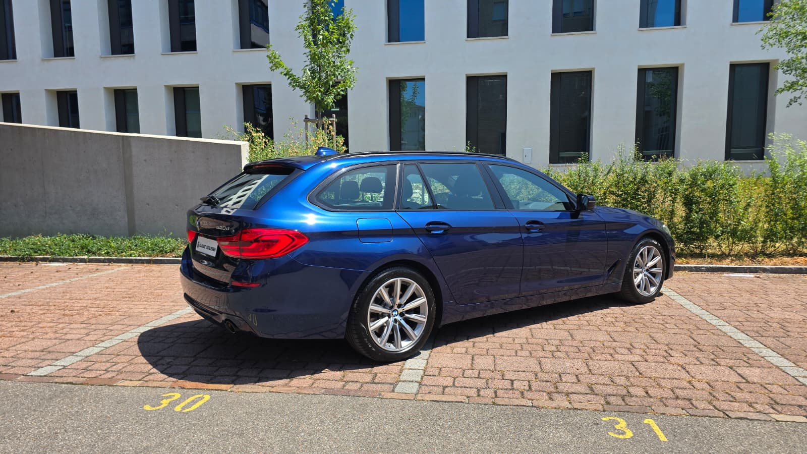 BMW 520d xDrive Touring Sport Line Steptronic| Frisch ab MFK| Ab Service| **Top Ausstatun**|-image-5