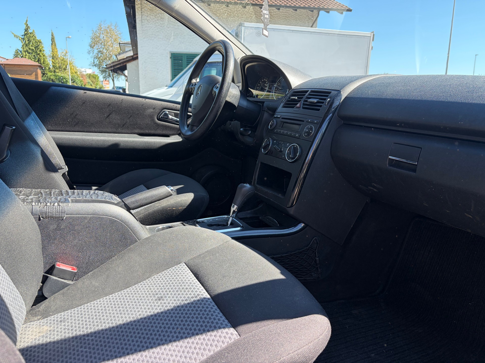 MERCEDES-BENZ A 150 Classic Edition A-image-10