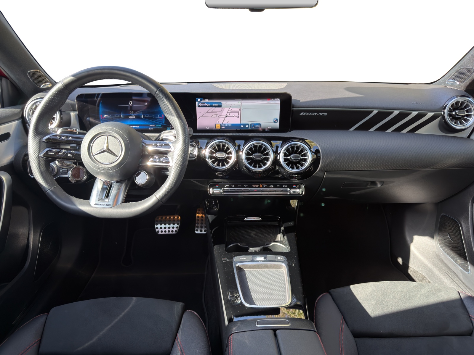 MERCEDES-BENZ A AMG 35 4Matic 8G-DCT-image-8