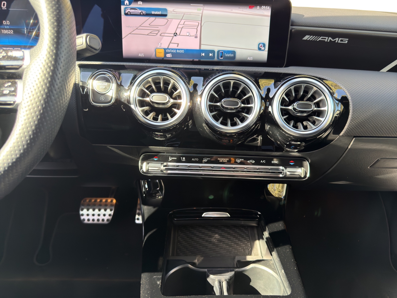 MERCEDES-BENZ A AMG 35 4Matic 8G-DCT-image-10