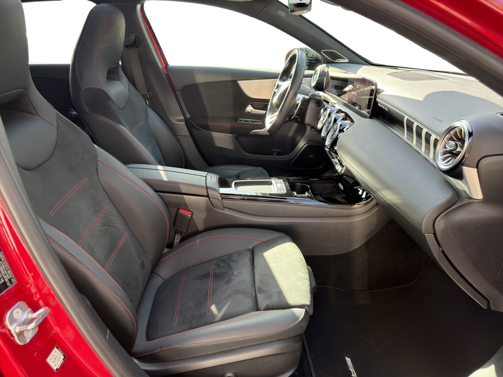 MERCEDES-BENZ A AMG 35 4Matic 8G-DCT-image-12