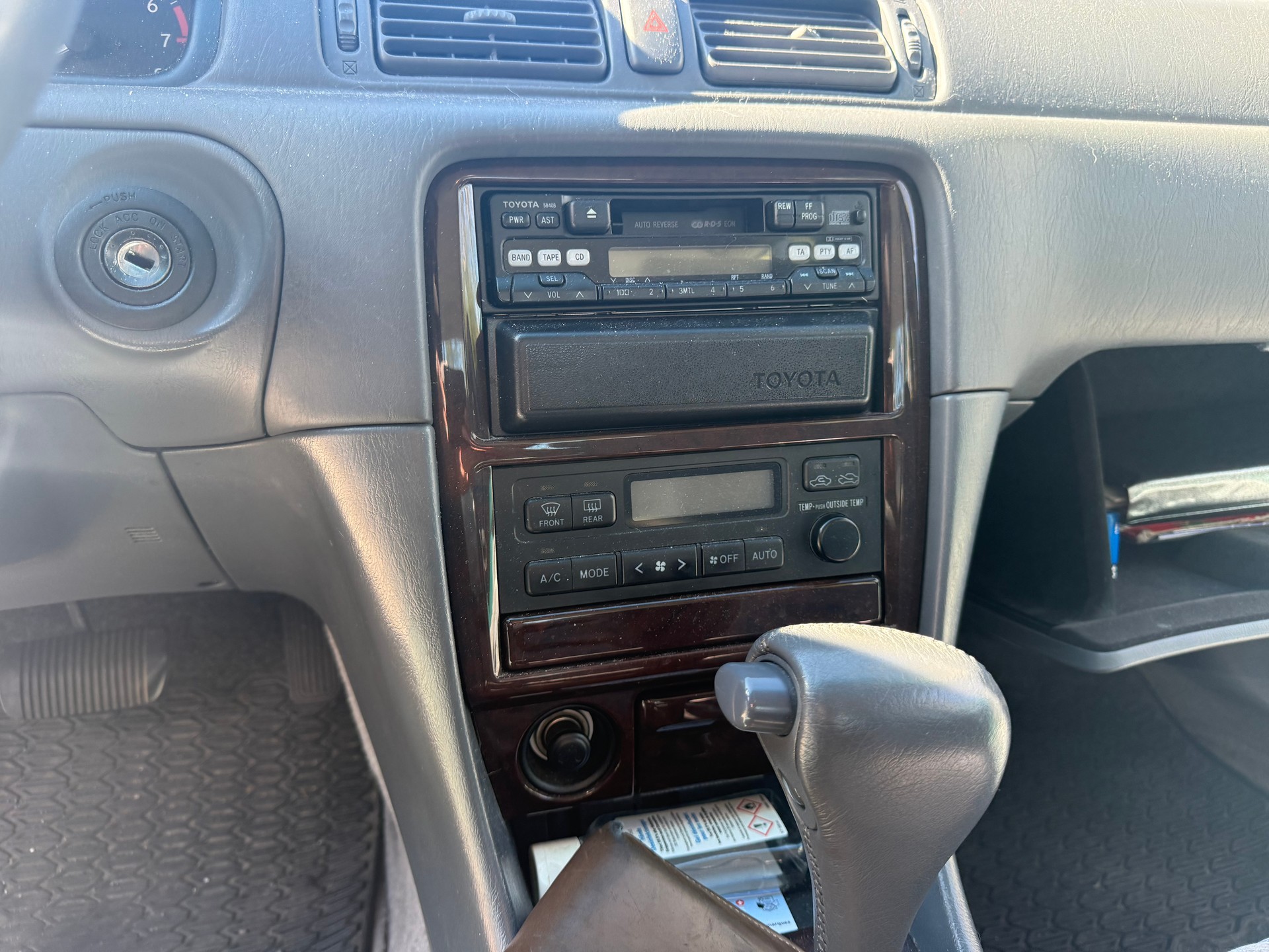 TOYOTA Camry 2.2-image-5