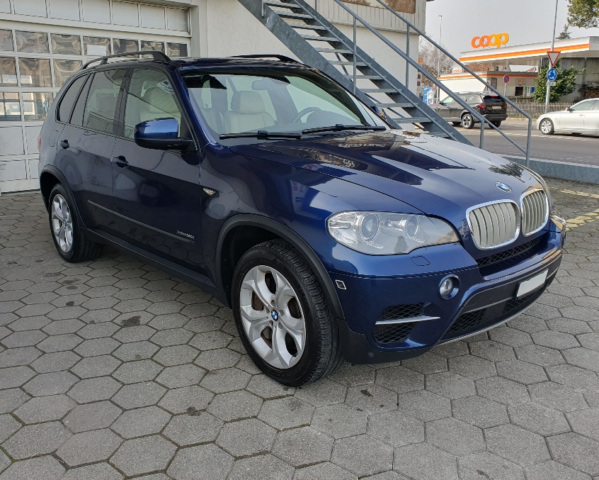 BMW X5 xDrive 50i Steptronic-image-1