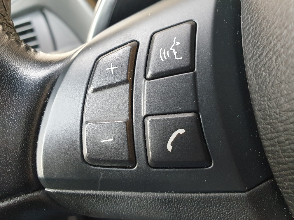 BMW X5 xDrive 50i Steptronic-image-13