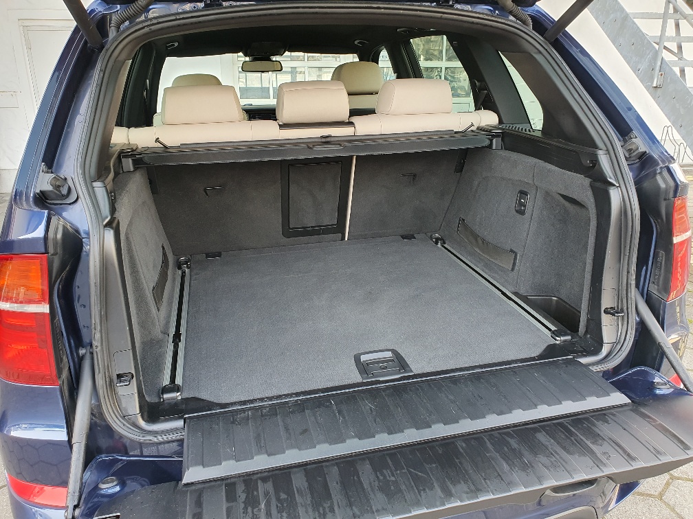 BMW X5 xDrive 50i Steptronic-image-4