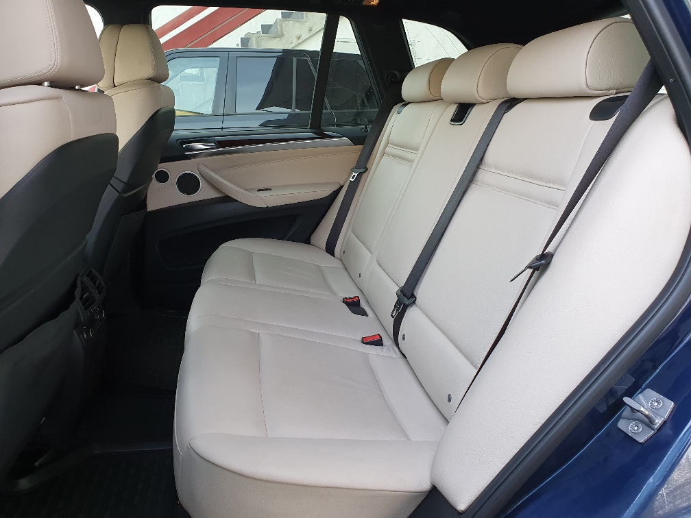 BMW X5 xDrive 50i Steptronic-image-8