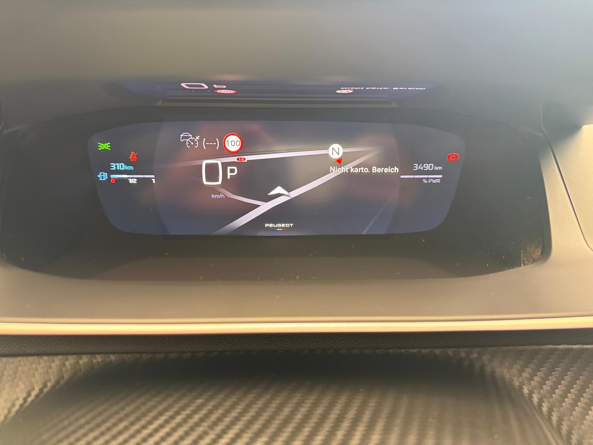 PEUGEOT 208 1.2 Hybrid 145 GT-image-12