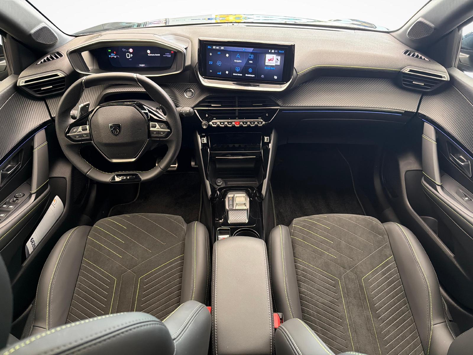 PEUGEOT 208 1.2 Hybrid 145 GT-image-8