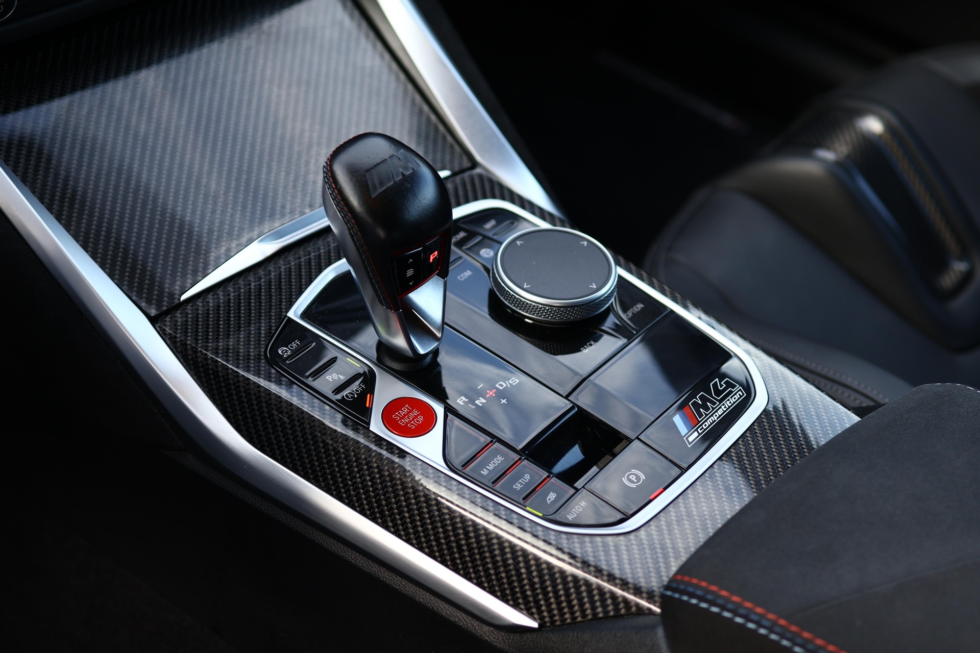 BMW M4 Competition xDrive Coupé * M CARBON SCHALENSITZE * CARBON EXTERIEUR+INTERIEUR * LASERLICHT *-image-26