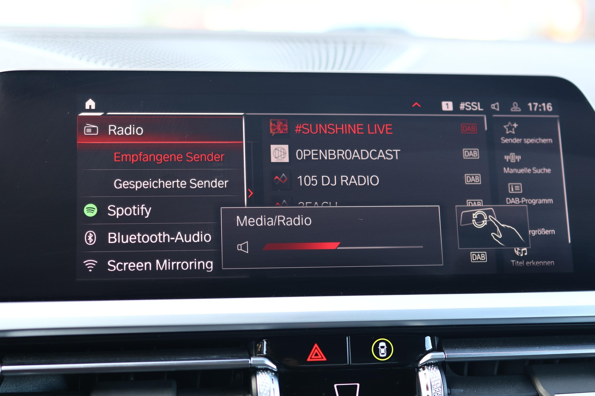 BMW M4 Competition xDrive Coupé * M CARBON SCHALENSITZE * CARBON EXTERIEUR+INTERIEUR * LASERLICHT *-image-29