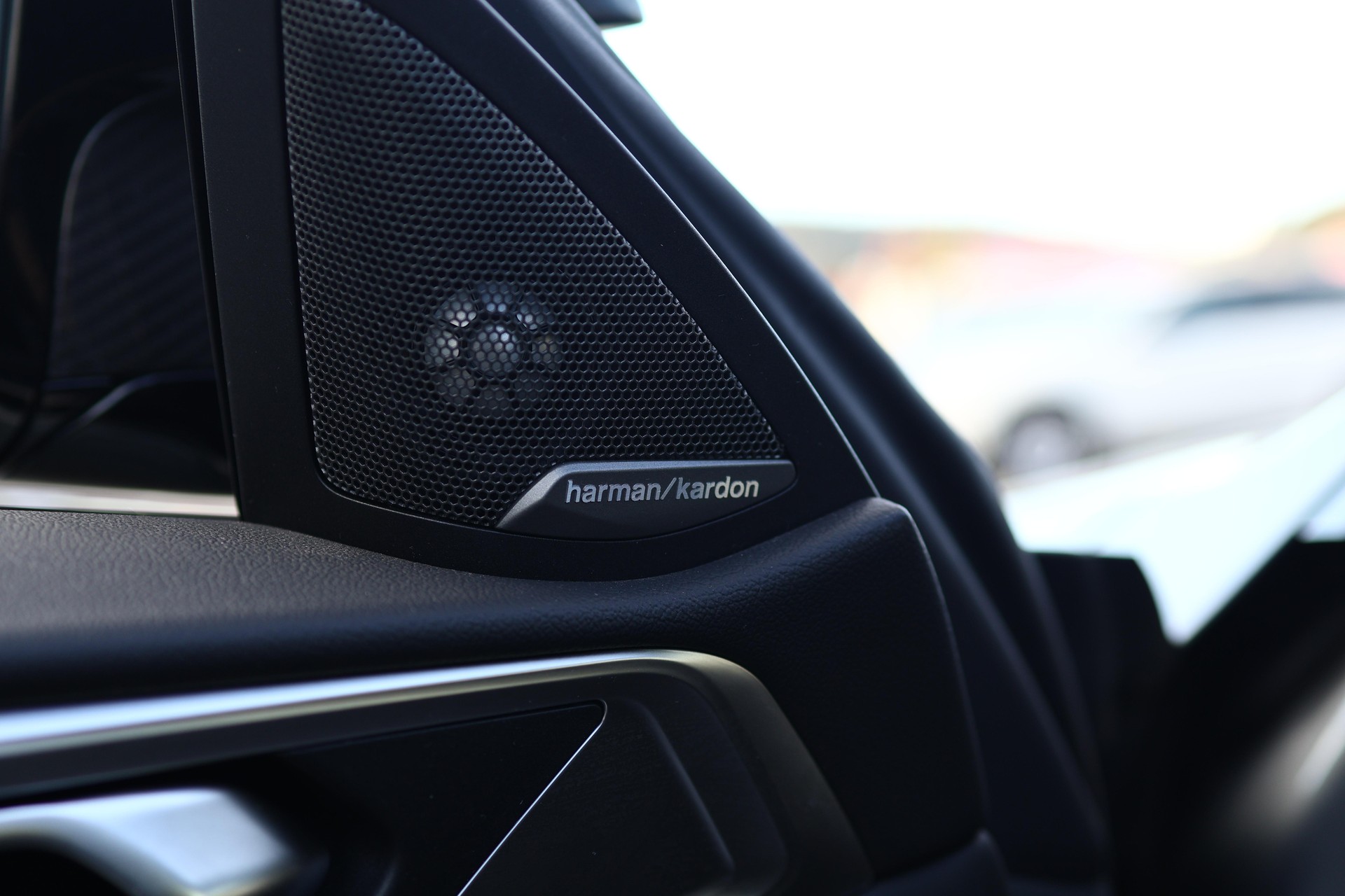 BMW M4 Competition xDrive Coupé * M CARBON SCHALENSITZE * CARBON EXTERIEUR+INTERIEUR * LASERLICHT *-image-28