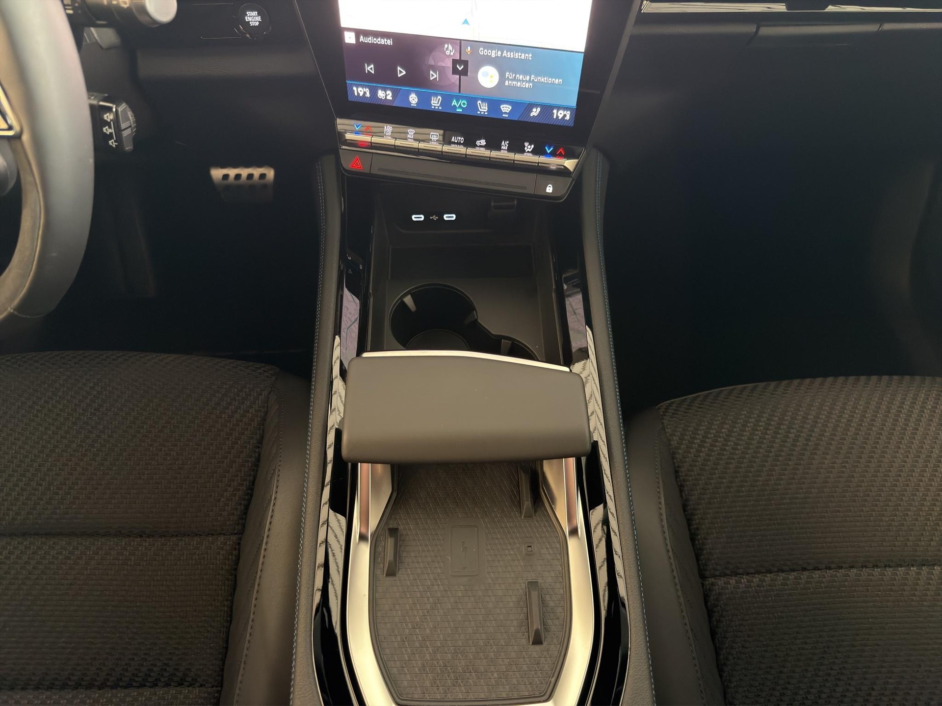 RENAULT Austral 1.2 E-Tech esprit Alpine-image-15