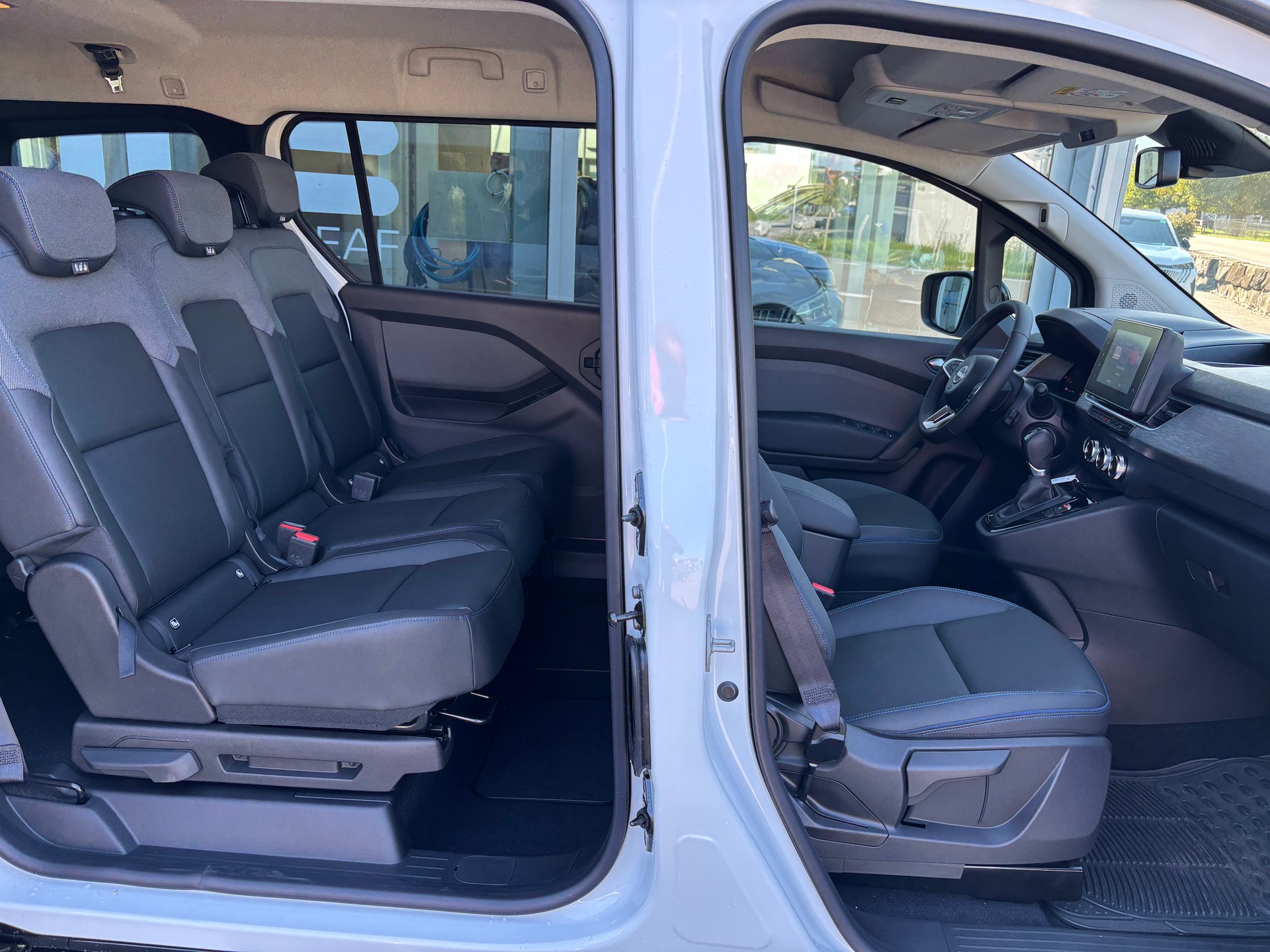 NISSAN Townstar Kombi L2 Tekna 7 Plätze Automat-image-6
